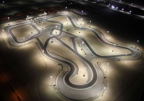 Bahrain International Karting Circuit: La Joya del Karting Nocturno en el Corazón de Sakhir