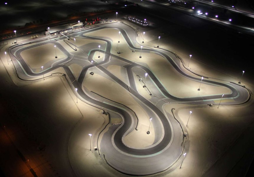 Bahrain International Karting Circuit: La Joya del Karting Nocturno en el Corazón de Sakhir
